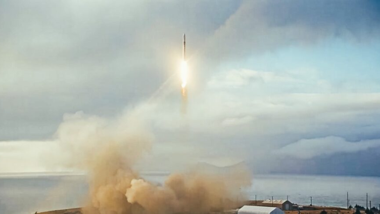 ABL-Space-Systems-rocket-fails-on-its-first-launch-768x432