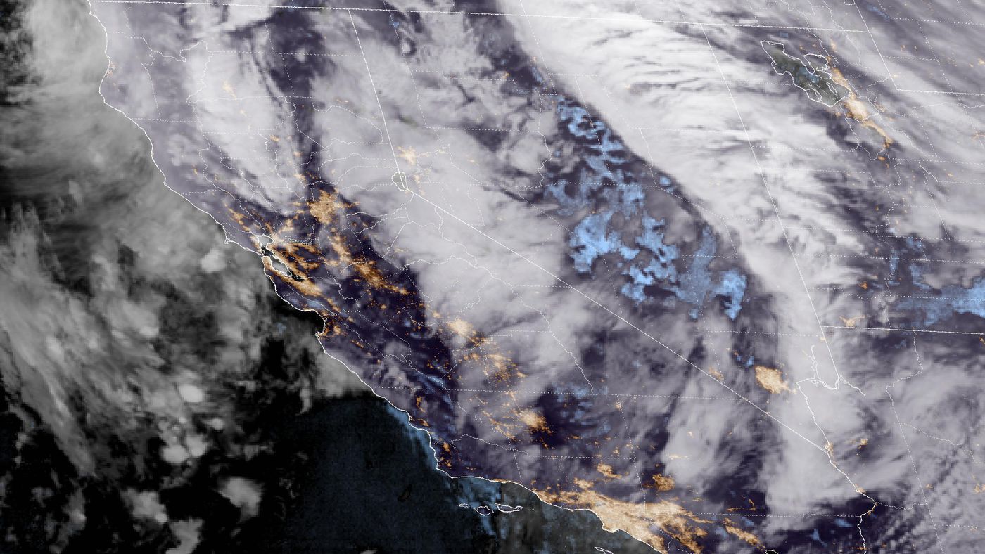 Atmospheric-river-brings-heavy-rain-to-California-see-satellite-images